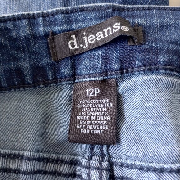 D. Jeans Capis - Picture 3 of 6